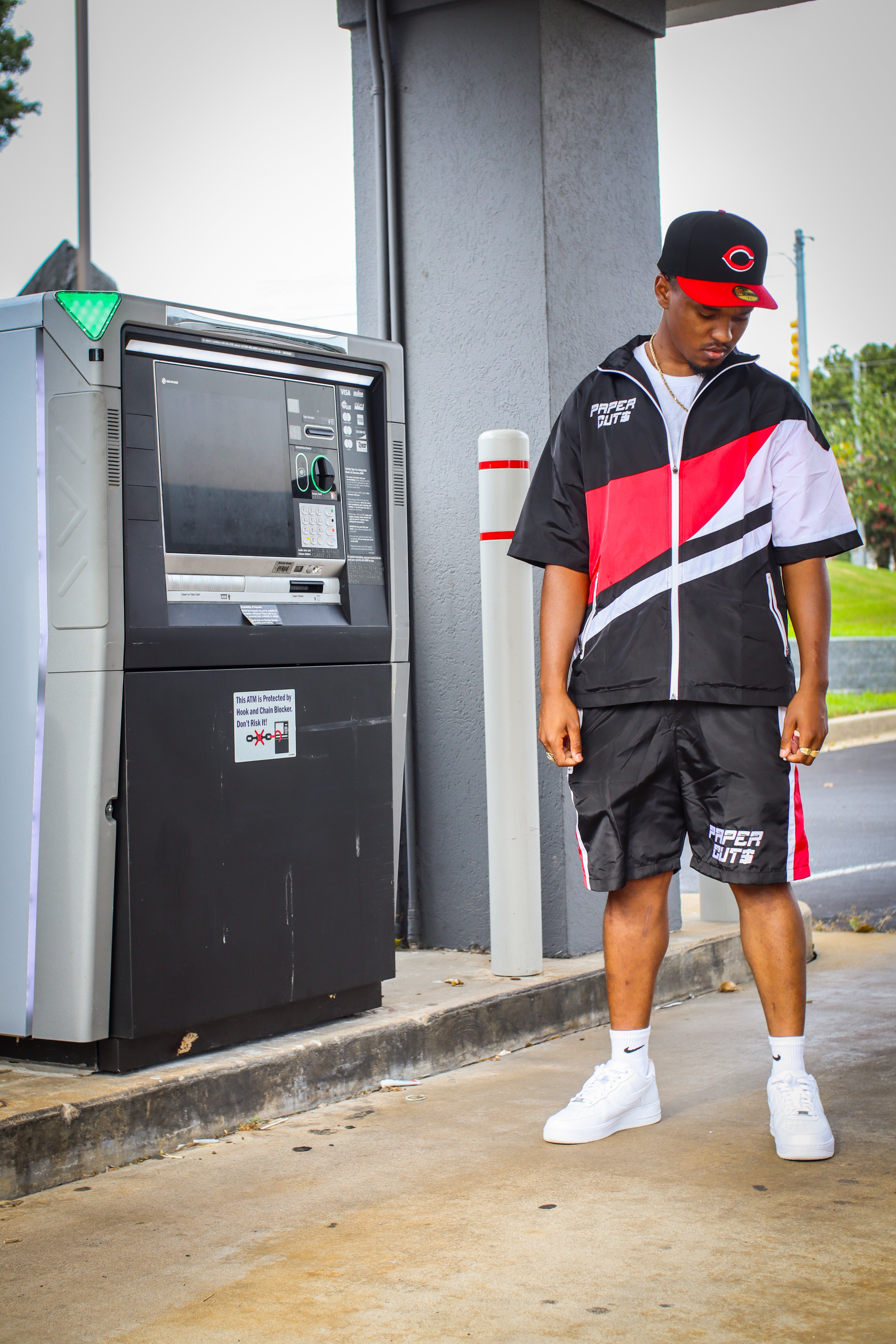 Papercuts 90’s style short sets